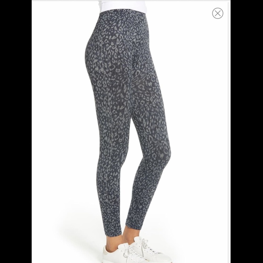 Spanx- Look At Me Now Seamless Leggings
